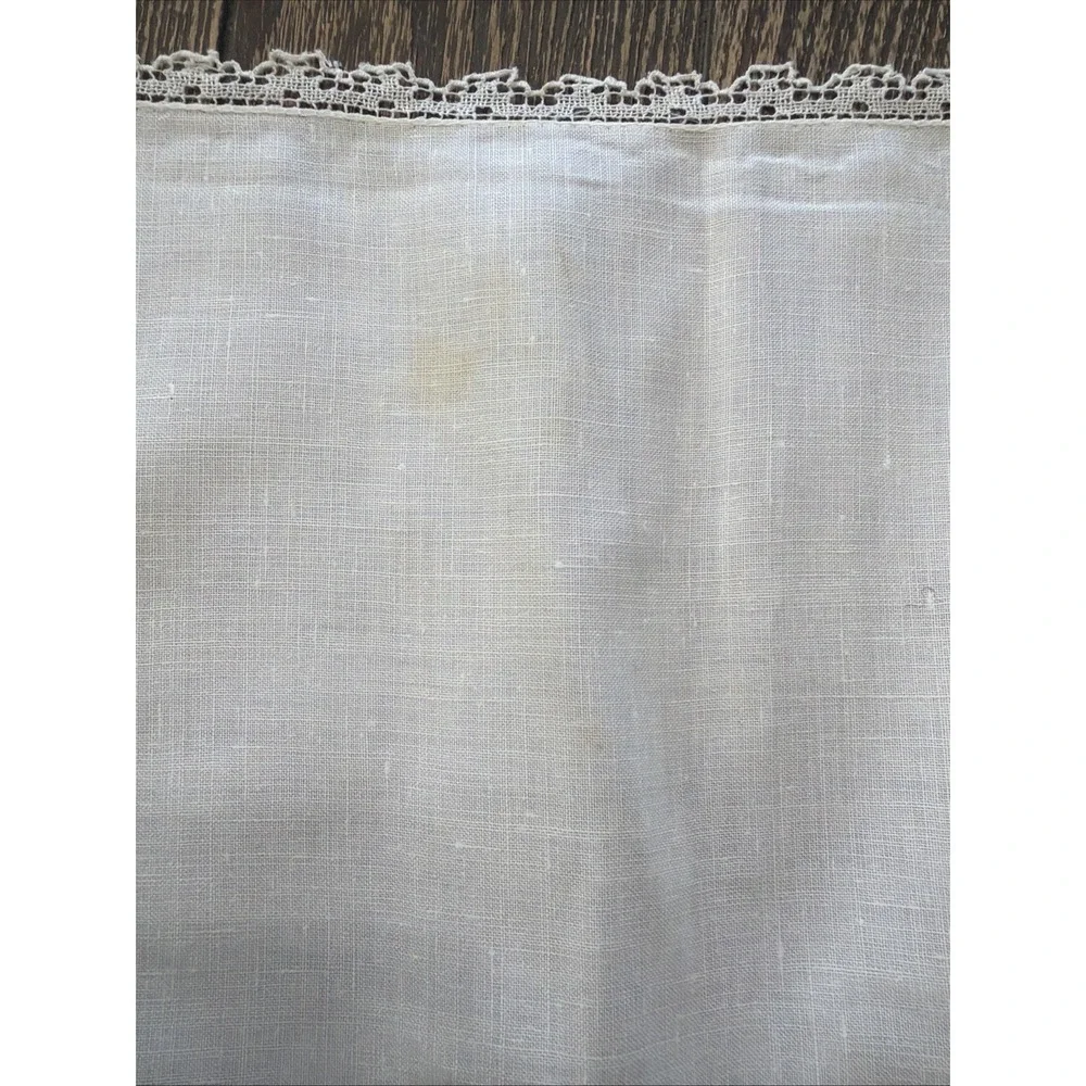 VTG 8 Linen Luncheon or Dinner Napkins White Linen, Beautiful Handmade Lace